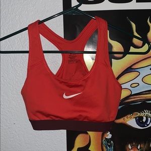 sports bra